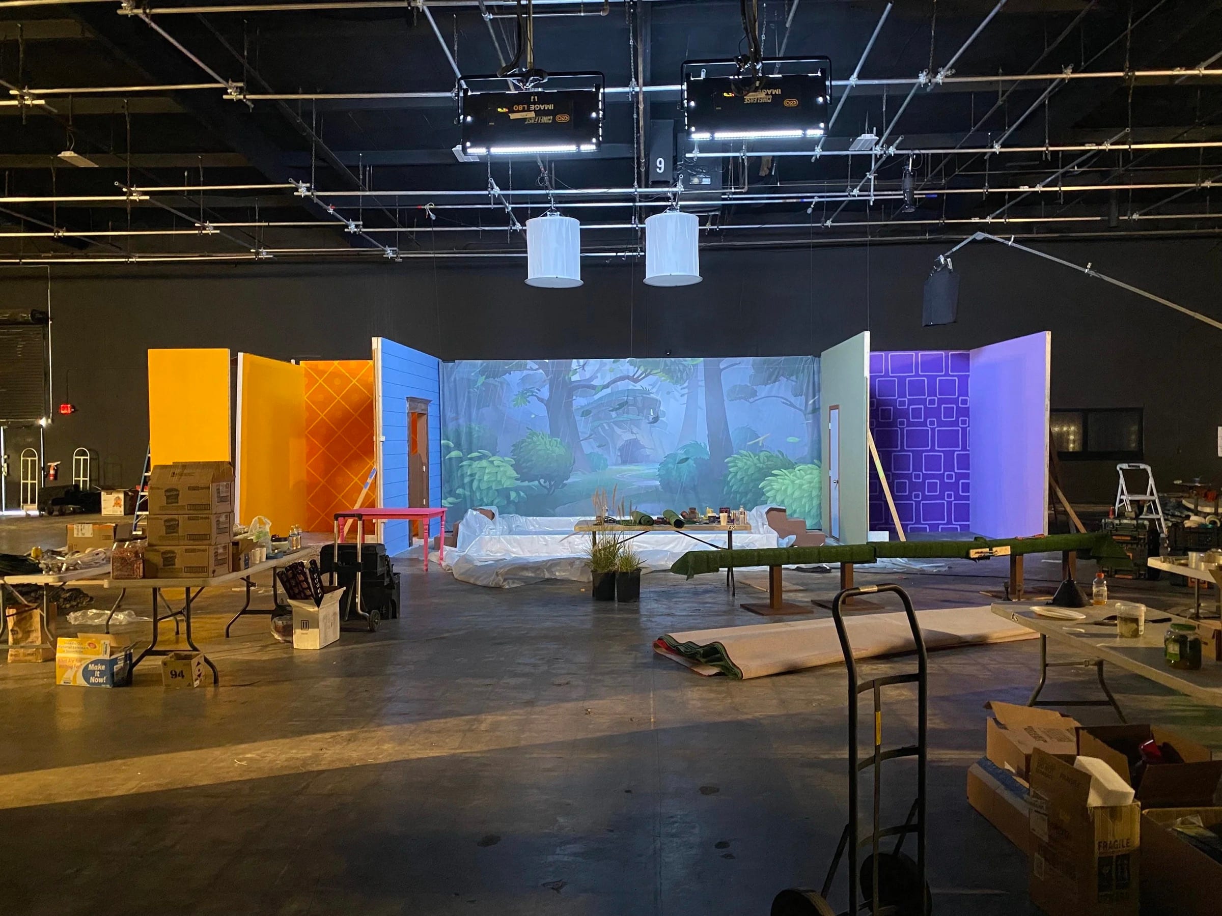 Scenic walls across the soundstage