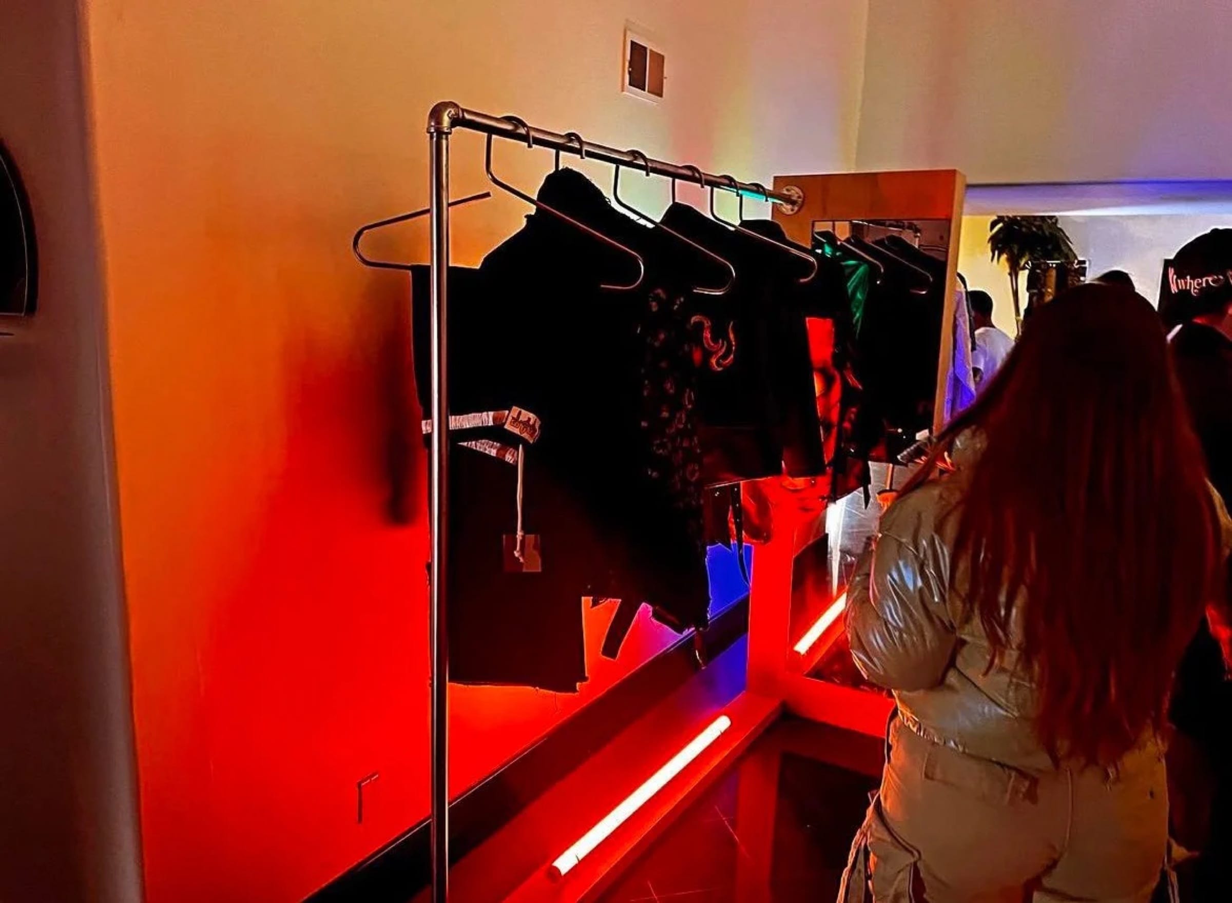 Color-blocked display and wardrobe